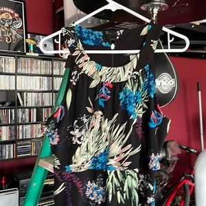 Tommy Hilfiger light weight summer dress just above knee length on 5”5 height